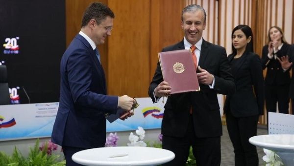 Russian Deputy PM Alexander Novak (L) & Tareck El Aissami (R), Caracas, Venezuela, Dec. 14, 2022.