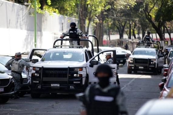 National Guard troops stationed outside the offices of the Specialized Prosecutor for Organized Crime, where Ovidio Guzman, alias 