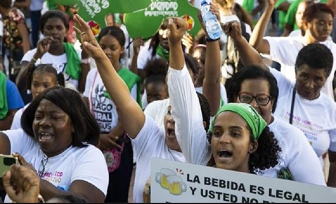 Dominican women demand the decriminalization of abortion.
