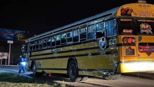 Attack on a Bus Leaves Two Hondurans Dead and Six Injured | News ...