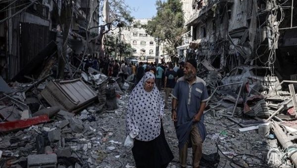 Israeli army advance pushes more Palestinians from Gaza City to desperately seek safety. Nov. 2, 2023. 