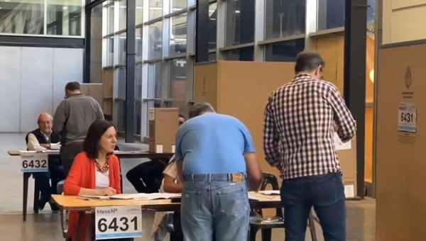 Citizens voting at an Argentine polling station, Nov. 19, 2023.