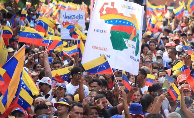Venezuelans supporting the referendum on the Guayana Esequiba, 2023.