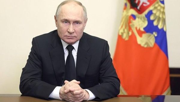 Putin offered his statements to the Russian people and a brief speech.