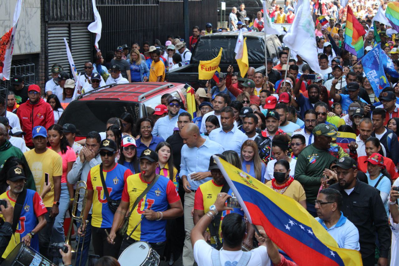 Movimiento Futuro Nominates Maduro as Presidential Candidate