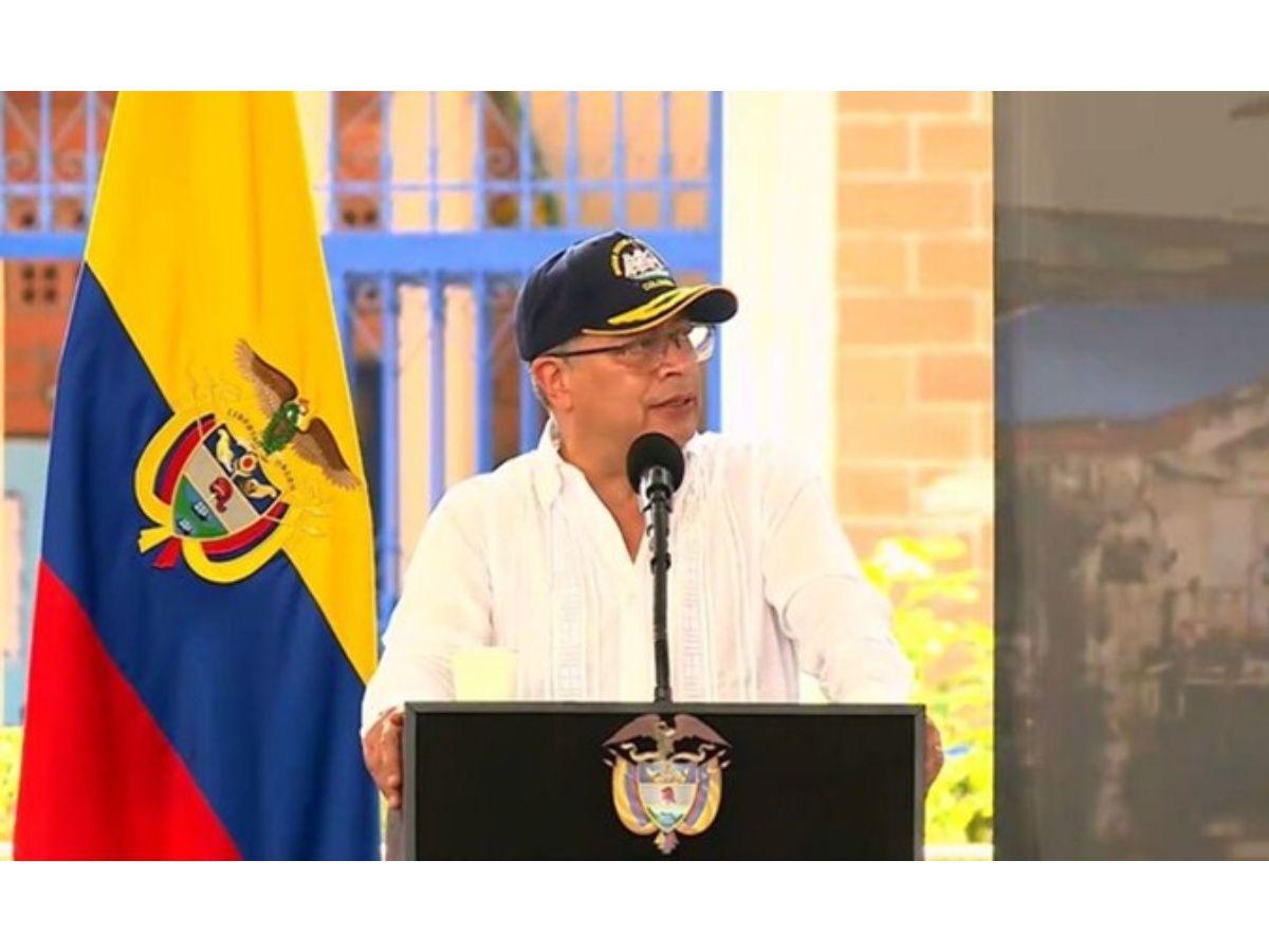Colombia Suspends Bilateral Cabinet With Ecuador