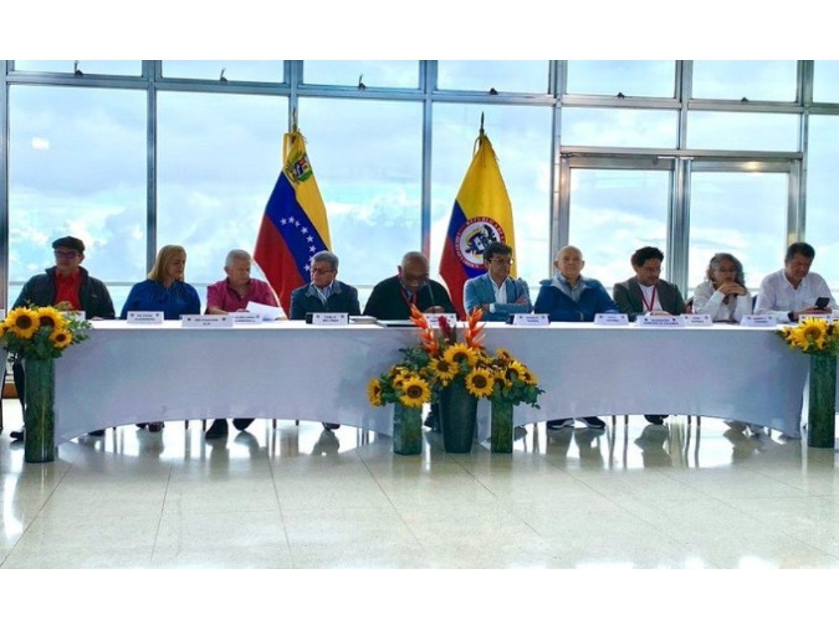 Colombian Government and ELN Agree To Meet in Caracas