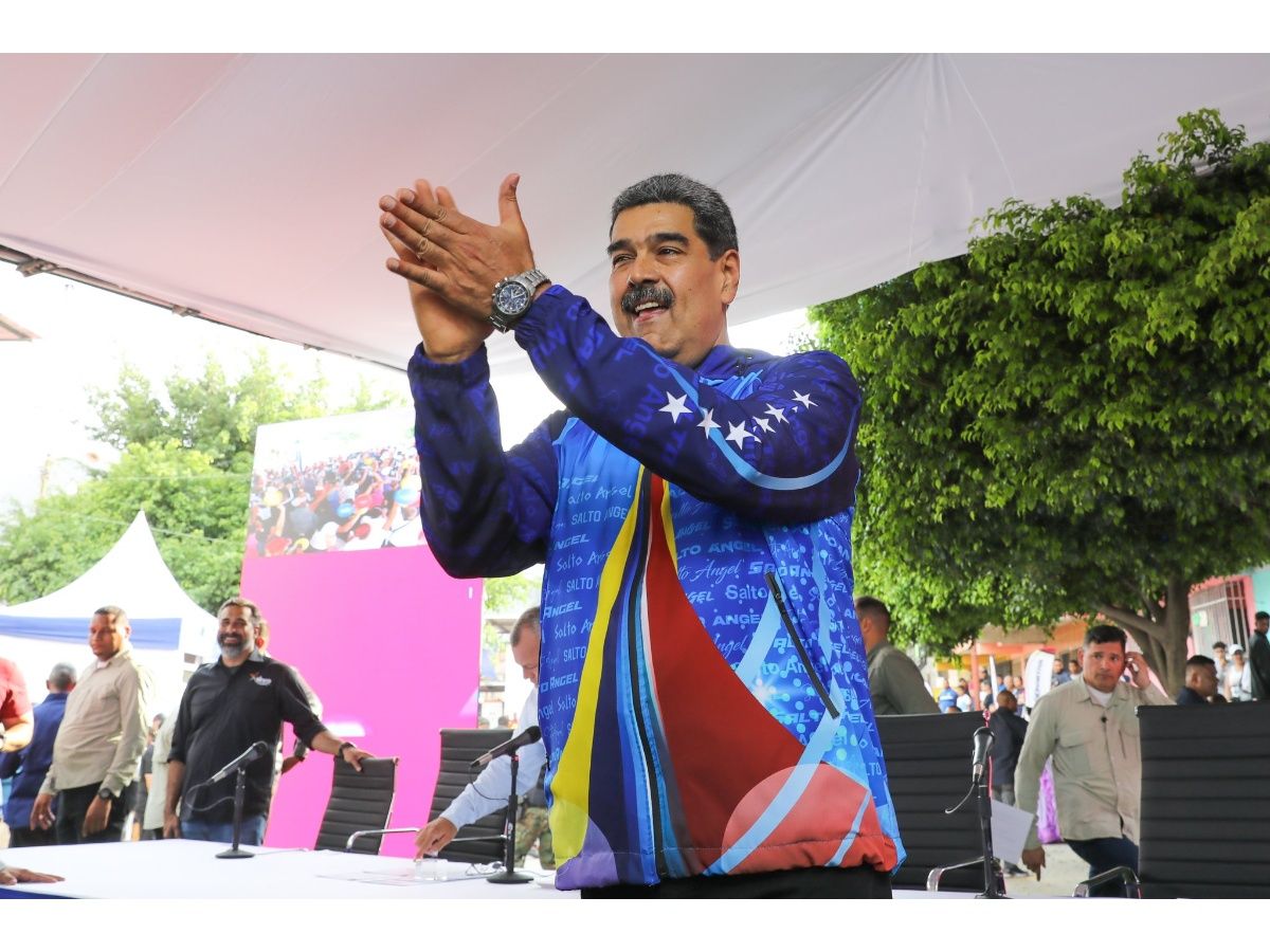 President Maduro Orders Financing 4,500 Development Projects