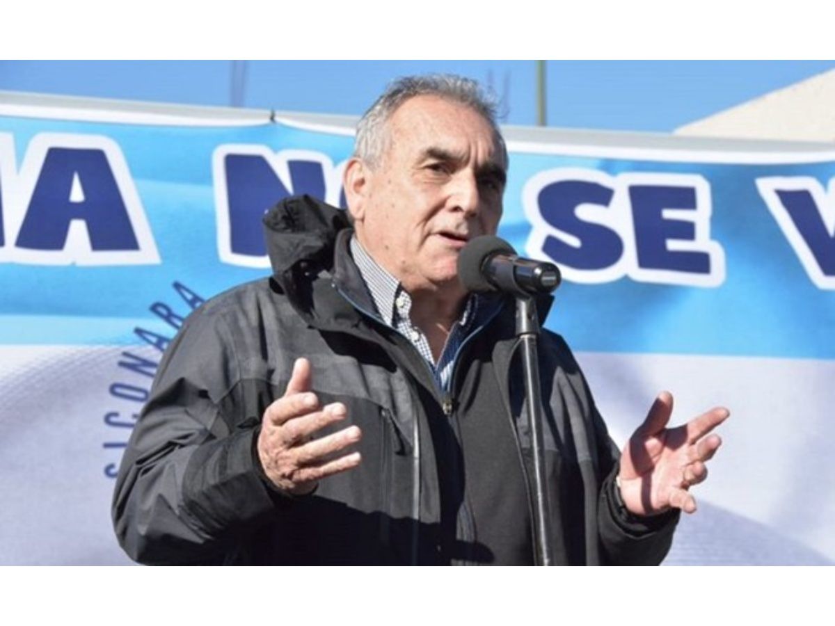 Argentine Transport Workers Announce Strike Against Milei