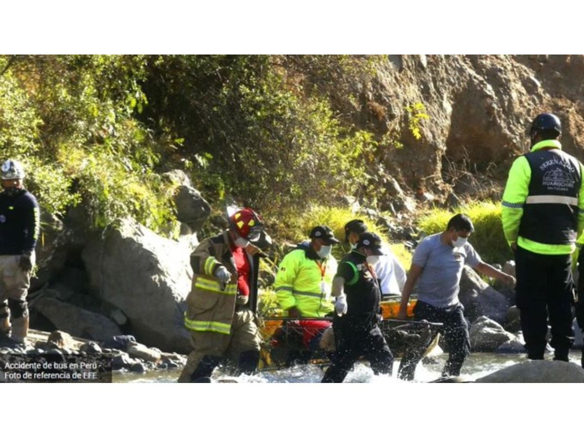 Autobus Accident in Peru Leaves at Least 10 Pieces