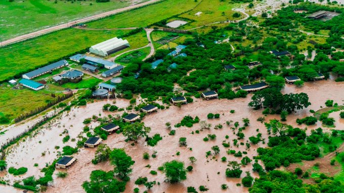Kenyan Comunities strugglin with floods, May 2, 2024