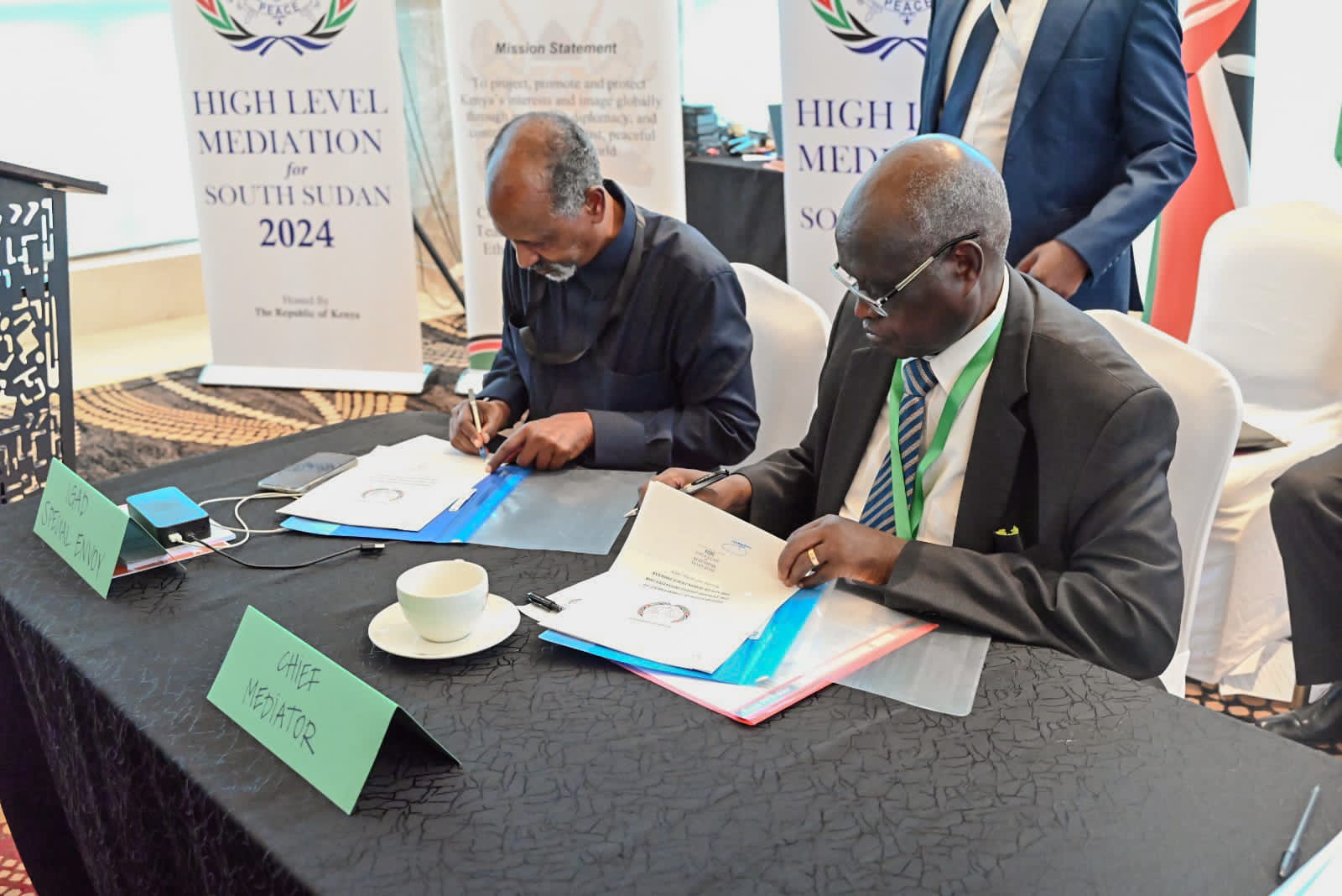 South sudanese goverment and opossition signing agreements of peace, May 17, 2024